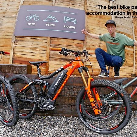 Bike Park Lodge Merthyr Tydfil Bagian luar foto