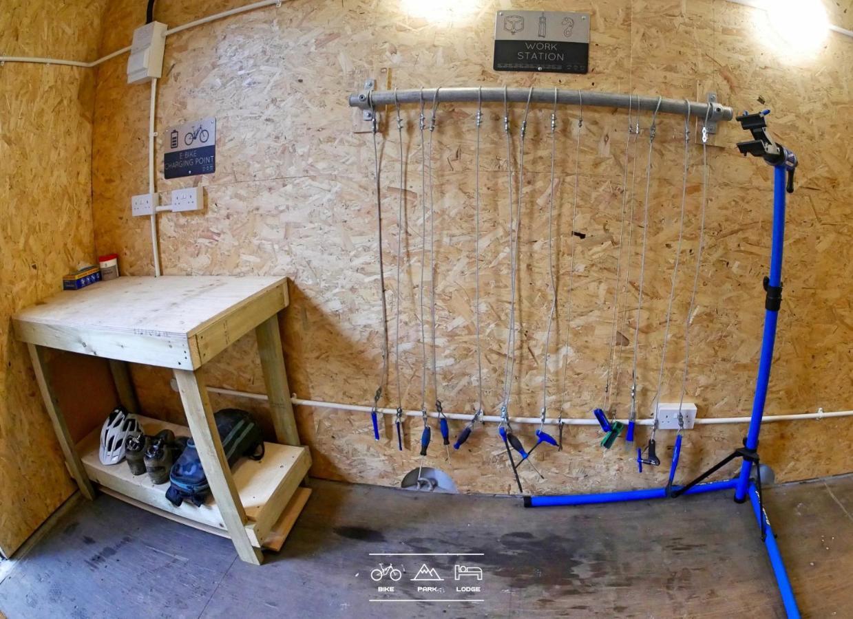 Bike Park Lodge Merthyr Tydfil Bagian luar foto