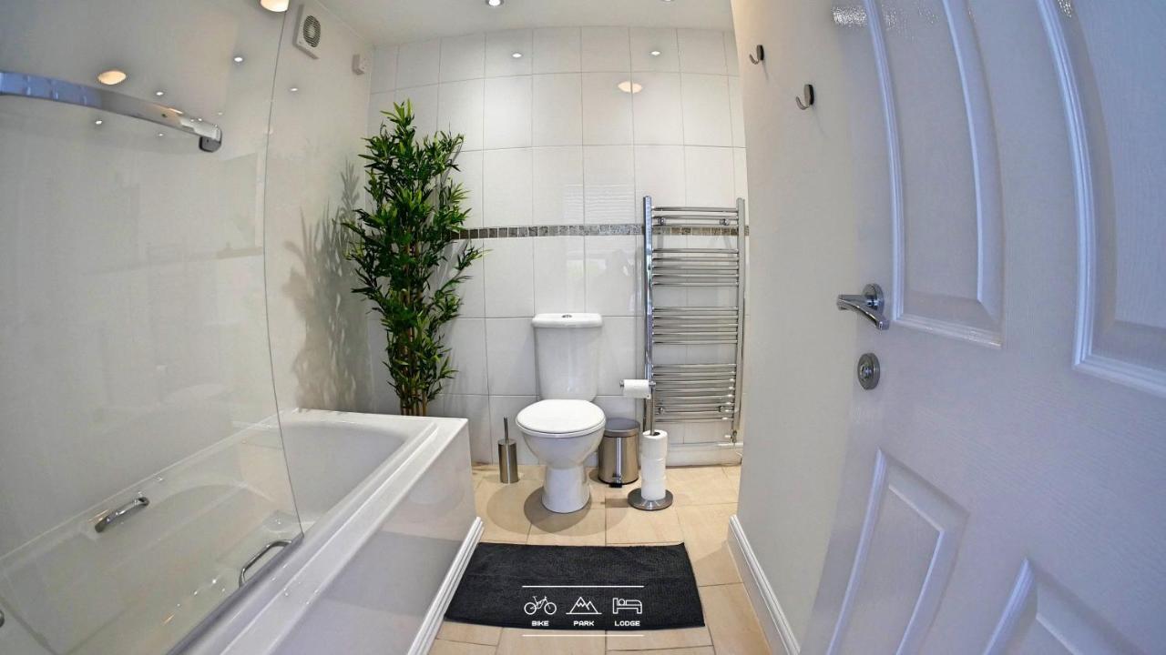 Bike Park Lodge Merthyr Tydfil Bagian luar foto